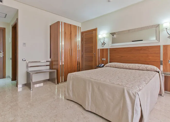 그랜 코로나 솔